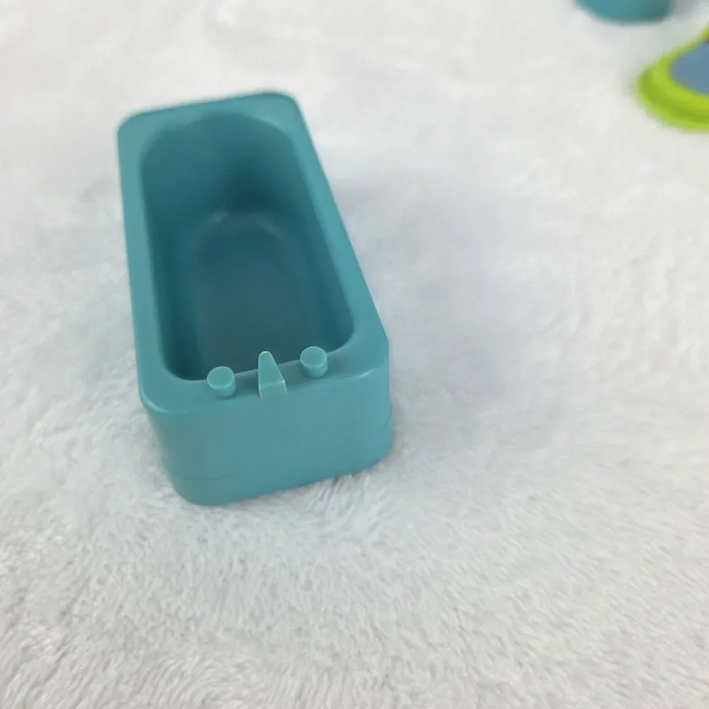 Vintage Fisher Price Little People Bathroom Set Blue Tub Sink Toilet Scale 4 Pc